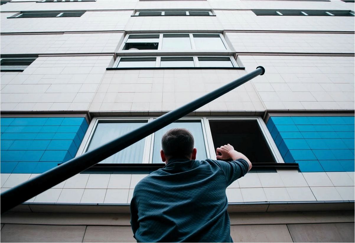 Как правильно очистить поверхность фасада вашего дома от грязи и загрязнений